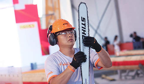 STIHL Timbersports 总决赛季军张克彬在比赛中的精彩表现